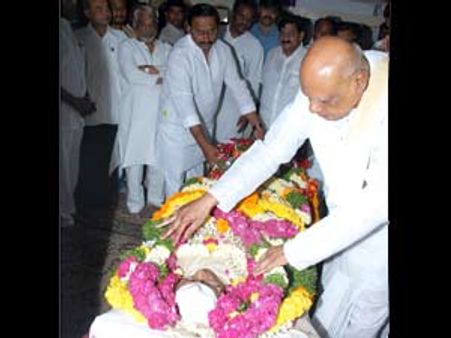 కొండా లక్ష్మణ్ బాపూజీ కన్నుమూత