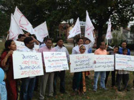 కదం తొక్కిన తెలంగాణ ఎన్నారైలు 