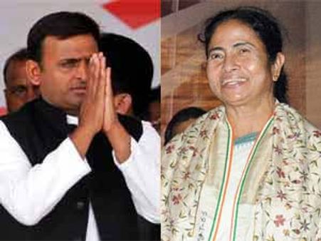 టిట్ ఫర్ టాట్: మమతకు షాక్, అఖిలేష్‌కు రెడ్‌కార్పెట్