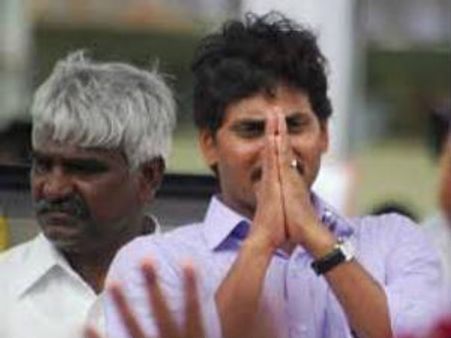 చిక్కని సూరీడు: జగన్ బెయిల్‌పై సిబిఐ కొలికి