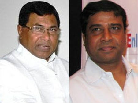 రాజీనామాకు తెలంగాణ మంత్రులు రెడీ: మార్చ్ వేడి