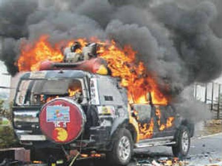 తెలంగాణ మార్చ్:'ప్లాన్ ప్రకారమే సాక్షివాహనంపై దాడి'