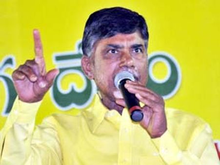 కాళ్లకు నొప్పులు, 20 ఏళ్లుగా రోజుకు 2గంటలు: బాబు