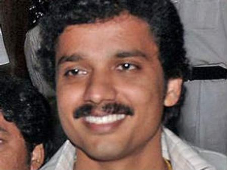 గాలి కేసులో ఎమ్మెల్యే సురేష్‌కు బెయిల్, అలీకి కస్టడీ