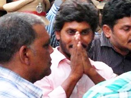 గైర్హాజరీకి జగన్, అతనికే బాగా తెలుసు: సిబిఐ కౌంటర్