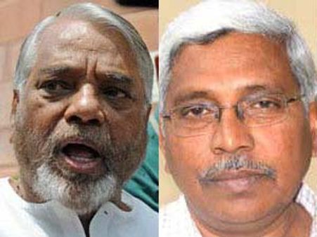కెకెకు తెలంగాణ సెగ: అందుకే హెలికాప్టర్‌లో ప్రధాని