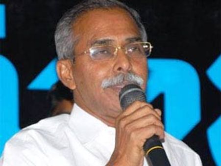 షర్మిల పాదయాత్ర కుట్రను ఛేదిస్తుంది: వైయస్ వివేకా