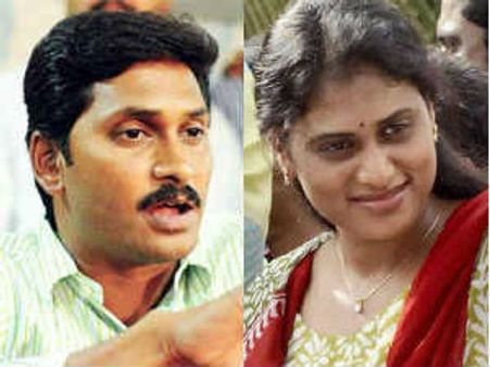 షర్మిల ఎఫెక్ట్: జగన్ పార్టీ వైపు మరో కాంగ్రెస్ ఎమ్మెల్యే