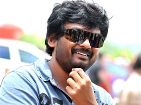 జగన్ పార్టీలోకి పూరీ జగన్నాథ్, అనకాపల్లి నుంచి పోటీ?