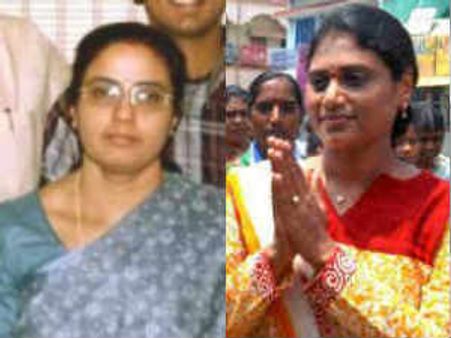 బతుకమ్మ ఆడిన భువనేశ్వరి: బాబుకు షర్మిల ప్రశ్నలు