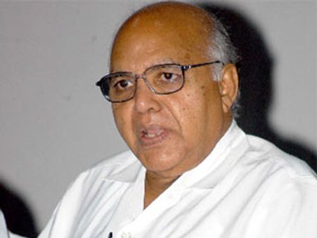 పరువు నష్టం కేసులో విశాఖ కోర్టుకు రామోజీ రావు