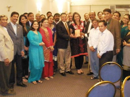 డల్లాస్ సందర్శించిన తులసి గబ్బర్డ్