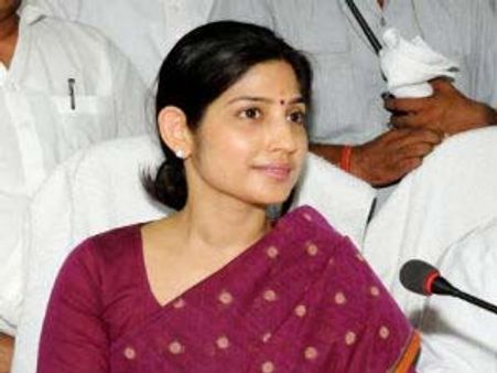 ఏకగ్రీవ ఎన్నిక: 'డింపుల్ ఇంటికి నోటీసులు అంటించండి'