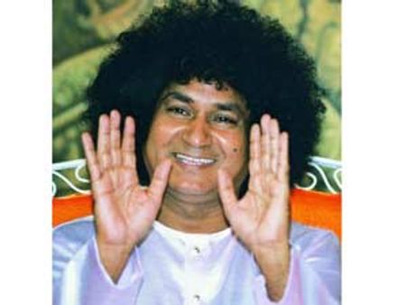 ఆటో డబ్బులు: బాల సాయిబాబాకు ఐటి నోటీసులు?