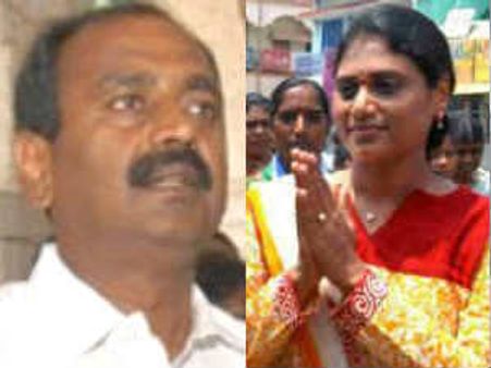 మేం ఉన్నాం: షర్మిల, చిరంజీవి మోసగాడు: భూమన