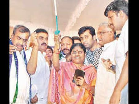 జగన్ జైలుకెళ్లకుంటే ఓదార్చే వారు: వైయస్ విజయమ్మ