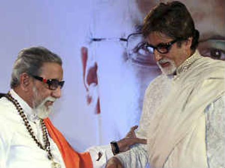 బాల్ థాకరేకు పరామర్శ: గాయపడిన బిగ్ బి, అభిషేక్