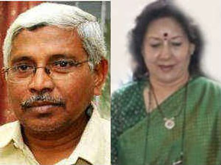  గీతారెడ్డిపై వ్యాఖ్య: కోదండ ఇంటివద్ద ఉద్రిక్తత, అరెస్టు