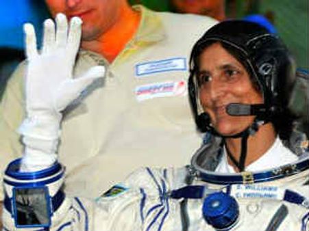 నాలుగు నెలల తర్వాత భూమికి సునీతా విలియమ్స్