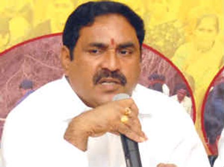 హరీష్ చీడ పురుగు, వైయస్ ఉంటే వెళ్లేవాడు: ఎర్రబెల్లి