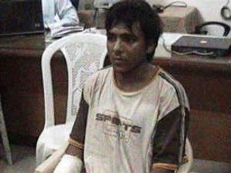 అజ్మల్ కసబ్: దొంగ నుంచి టెర్రరిస్టుగా...