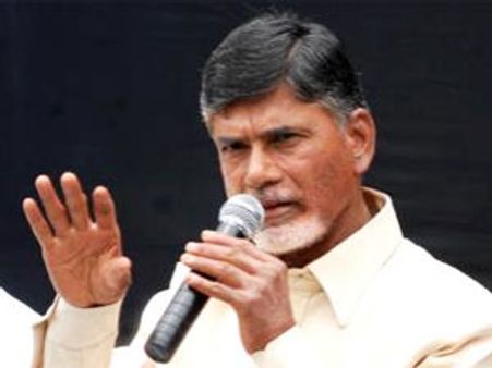 కెసిఆర్ రాష్ట్రంకోసం వెళ్లలేదు: బాబు, జగన్ బెయిల్‌‌పైనా