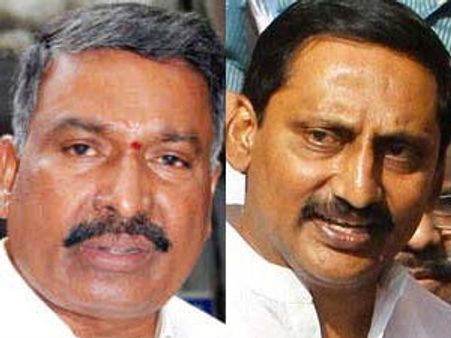 కిరణ్‌ని తూర్పారబట్టిన పెద్దిరెడ్డి: జగన్‌వైపు నో కామెంట్