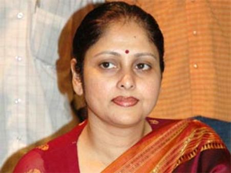 ఏదో చేద్దామని వచ్చా, జగన్ పిలిస్తే చూస్తా: జయసుధ