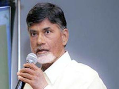 బాబాయ్‌తో వచ్చి: బాబునికల్సిన ఎర్రన్నాయుడి కొడుకు