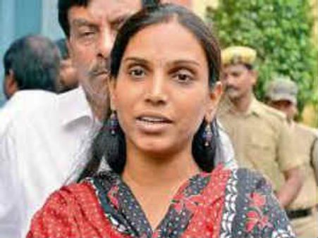 అన్నవస్తాడు: పిజెఆర్ కూతురు, ఫ్యామిలితో గంట జగన్