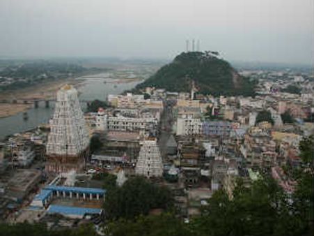 శ్రీకాళహస్తిలో తమిళనాడు వాసి దారుణ హత్య