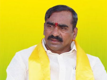 విజయమ్మ చెప్పాలి: హరీష్, ఎదుర్కోలేకే: సంకినేని