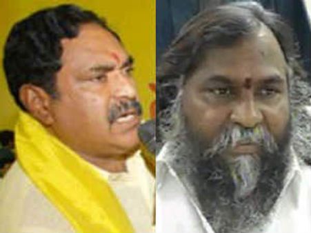 కెసిఆర్! స్థాయి మించకు: ఎర్రబెల్లి, నమ్మట్లేదని జగ్గారెడ్డి