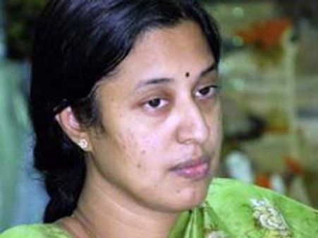 శ్రీలక్ష్మీ నీ మహిమలు..: కోట్లలో పెట్టుబడులు?