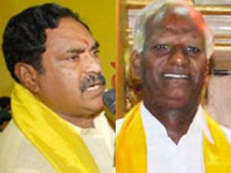 ఖబర్దార్ కెసిఆర్! ఉరికించి తరిమేస్తాం: ఎర్రబెల్లి వార్నింగ్
