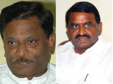 గెంటేసినా పార్టీ వీడను: కాసు, కావూరి వెళ్లరు: పితాని