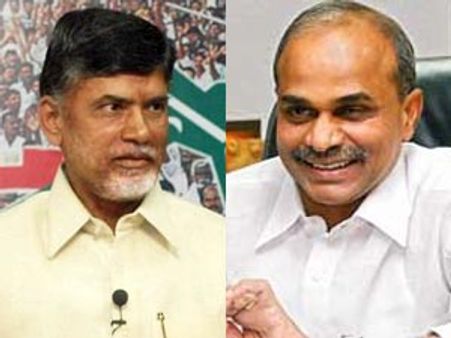 వరంగల్లోనూ వైయస్ రౌడీలను పెంచిపోషించారు: బాబు
