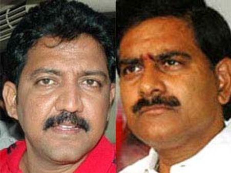 బాబు పాదయాత్ర: వల్లభనేని వంశీ వర్సెస్ దేవినేని ఉమ