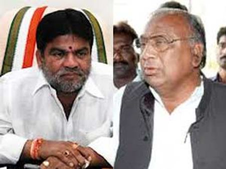 సమైక్యంపై విహెచ్ ఫైర్: కెసిఆర్‌పై కేసుకు మంత్రి ప్రసాద్