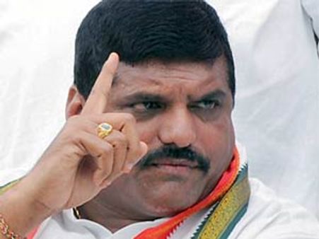 బొత్స టార్గెట్ తెలంగాణనా, వైయస్ జగనా?