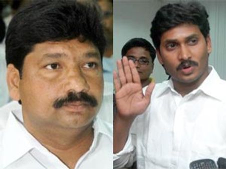వైయస్ జగన్ ఎమెల్యే పార్టీలోకి జోగి రమేష్ జంప్?