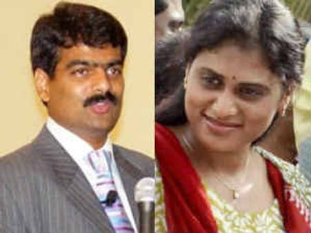 మతం ముసుగులో సంపాదన: షర్మిల, అనిల్‌పై బిజెపి