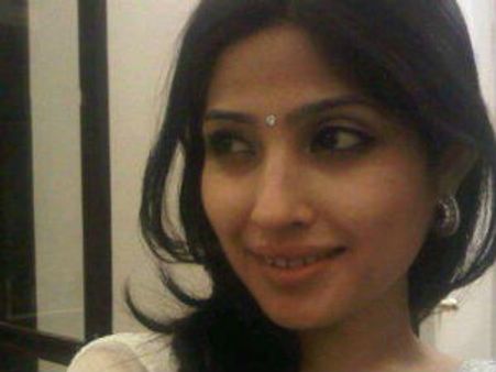 అఖిలేష్ భార్య డింపుల్‌కు ఫేస్‌బుక్‌లో గ్రేట్ ఫాలోయింగ్