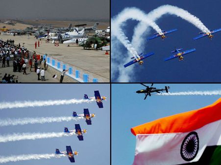 పొగలు చిమ్ముతూ...: ఎయిర్ షో అదుర్స్(ఫోటోలు)