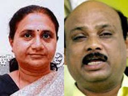 ఆపరేషన్ 'సన్': ఆ ఇద్దరిపై జగన్ కన్ను