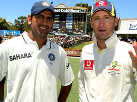 ధోనీ వర్సెస్ క్లార్క్: నువ్వా, నేనా..