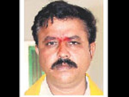  దాడి కేసులో కోర్టులో టిడిపి ఎమ్మెల్యే లొంగుబాటు