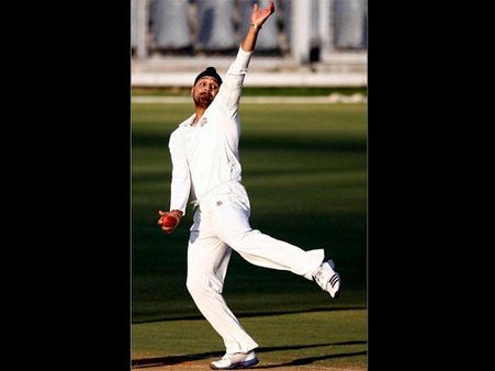 వందో టెస్టుతోనే హర్భజన్ ఖేల్ ఖతం?