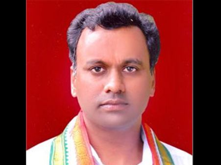  వైయస్ అంటే అభిమానమే కానీ పార్టీ వీడం: కోమటిరెడ్డి