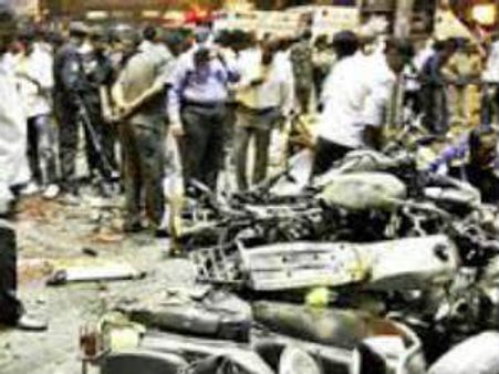 పేలుళ్లు: సైకిళ్లు పాతవే కానీ, ఆర్థిక కేంద్రం దుబాయ్!